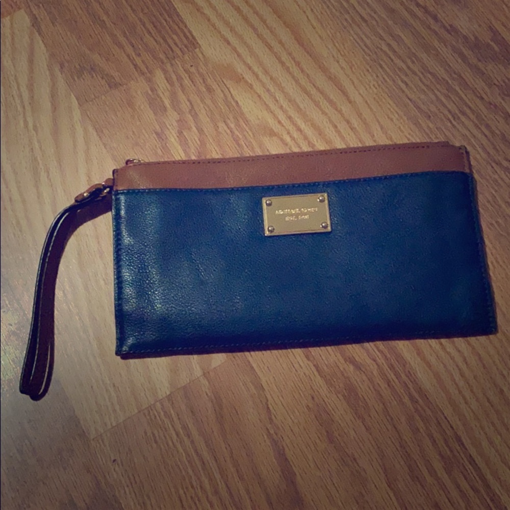Michael Kors Wristlet